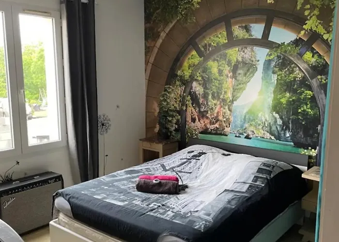 Avec Vue Sur Le Marais Et La Piscine 3*